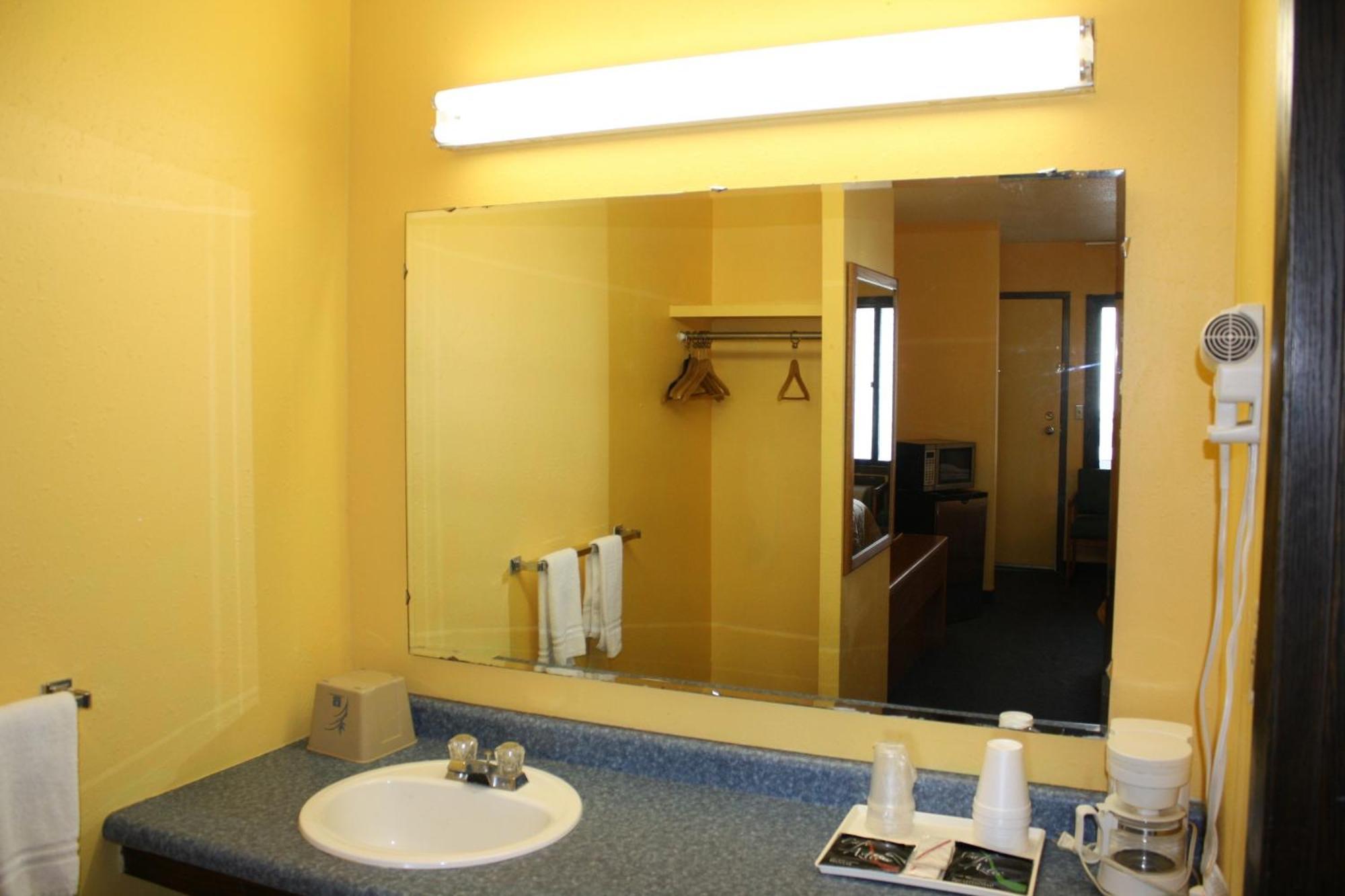 Best Budget Inn Owatonna Стая снимка